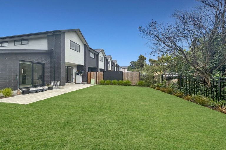 Photo of property in 3/3 Matata Place, Dallington, Christchurch, 8061