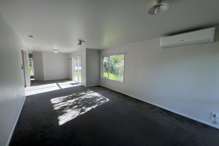 Photo of property in 1/114 Verran Road, Birkdale, Auckland, 0626