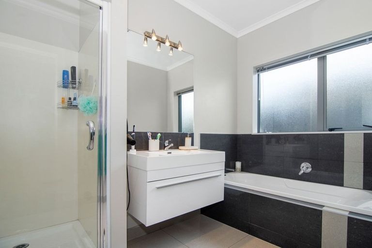 Photo of property in 9 Allgood Place, Rototuna North, Hamilton, 3210