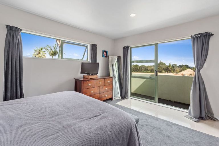 Photo of property in 77 Caribbean Drive, Unsworth Heights, Auckland, 0632