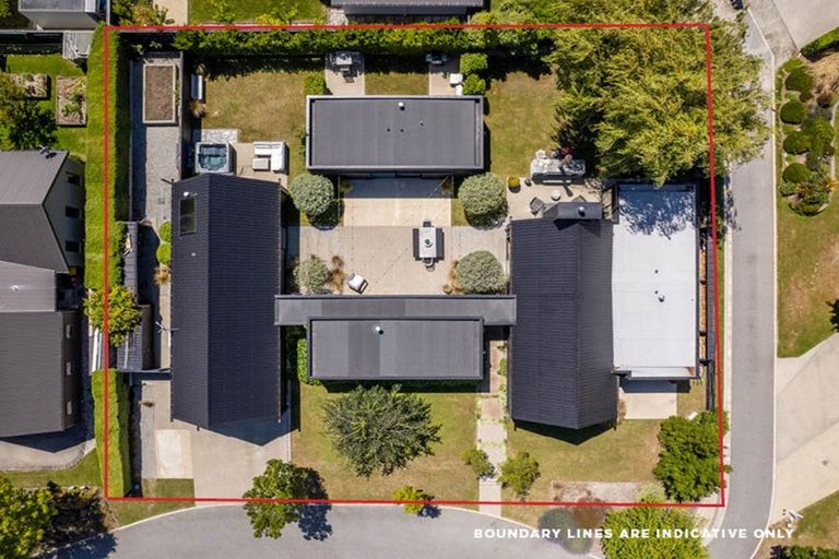 Photo of property in 1 Larkins Way, Arthurs Point, Queenstown, 9371