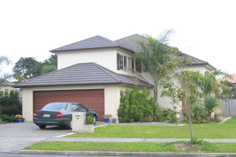 Photo of property in 13 Point View Link, East Tamaki Heights, Auckland, 2016