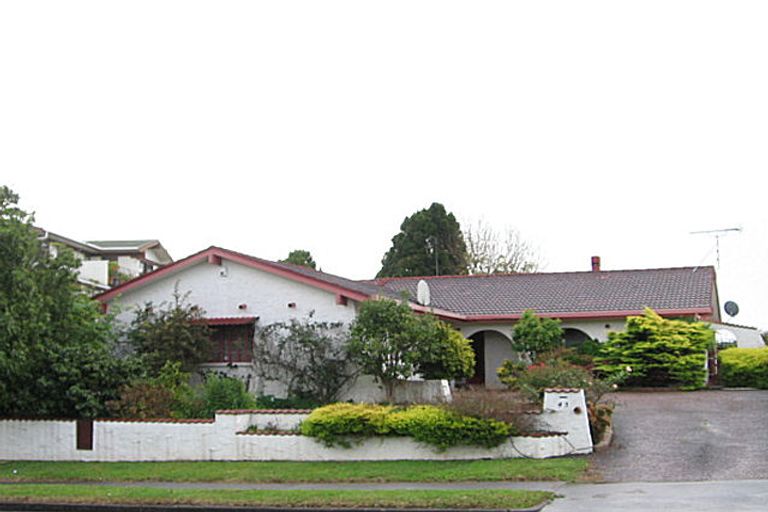 Photo of property in 43 Prince Regent Drive, Half Moon Bay, Auckland, 2012