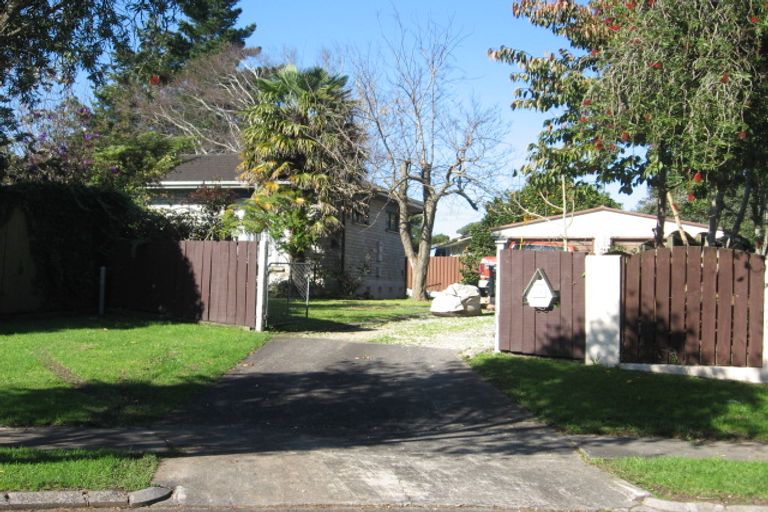 Photo of property in 19 Helms Place, Manurewa, Auckland, 2102