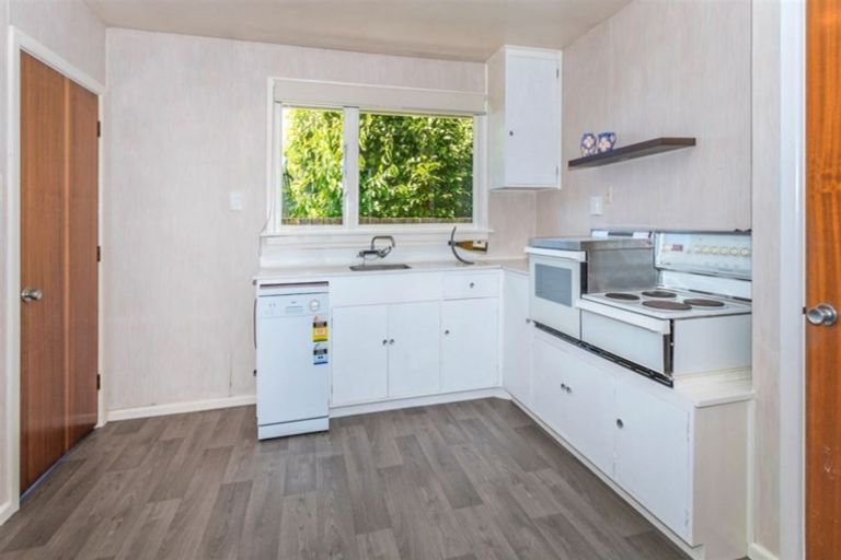 Photo of property in 2/31 Rosedale Place, Avonhead, Christchurch, 8042