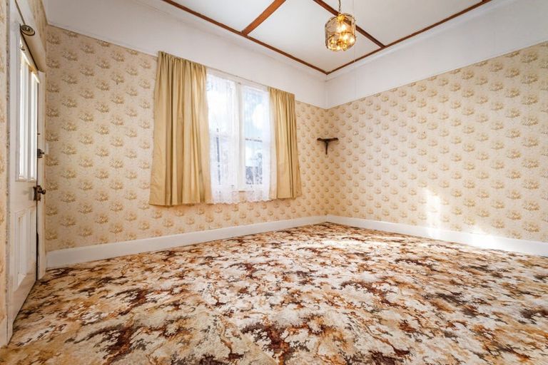 Photo of property in 26 Mclean Street, Woodville, 4920