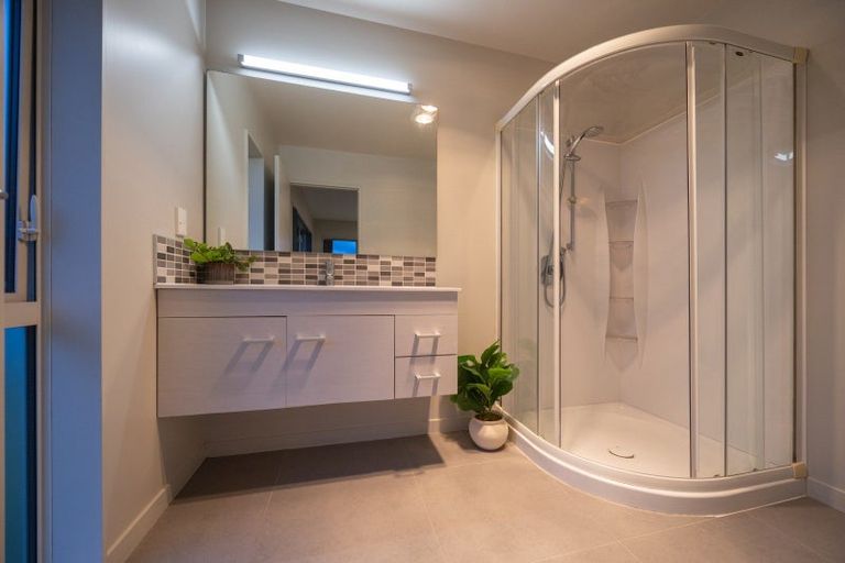 Photo of property in 25 Paradise Avenue, Feilding, 4775