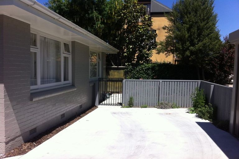 Photo of property in 2/17 Darvel Street, Riccarton, Christchurch, 8011