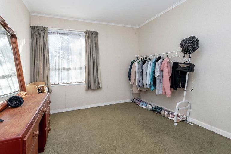 Photo of property in 18 Evelyn Road, Cockle Bay, Auckland, 2014