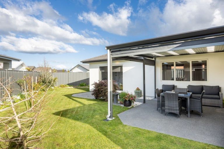 Photo of property in 12 Rotoiti Way, Poraiti, Napier, 4112
