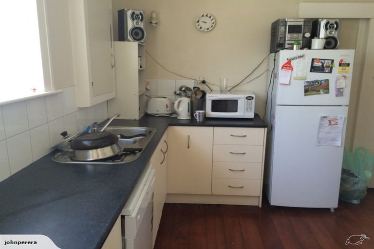 Photo of property in 1/17 Clifton Terrace, Kelburn, Wellington, 6012