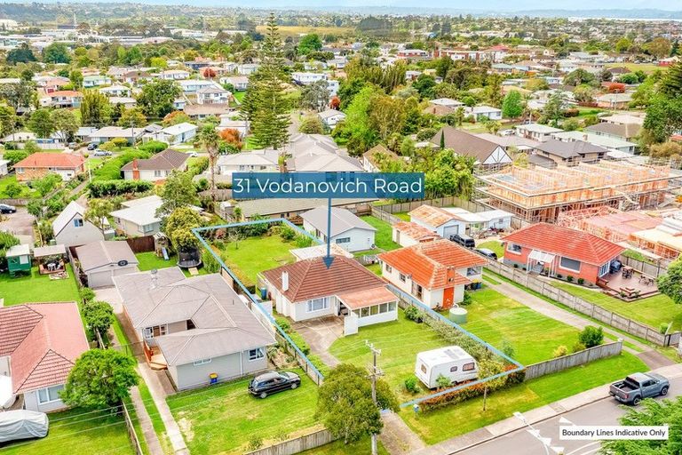 Photo of property in 31 Vodanovich Road, Te Atatu South, Auckland, 0610