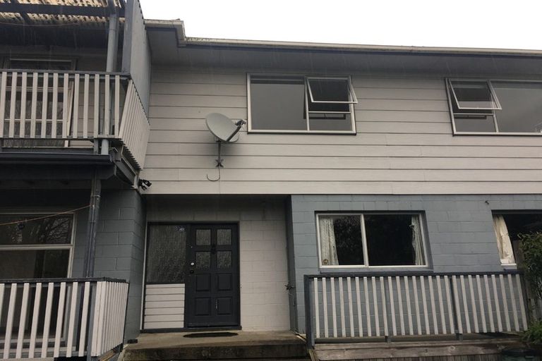 Photo of property in 87 Waimumu Road, Massey, Auckland, 0614