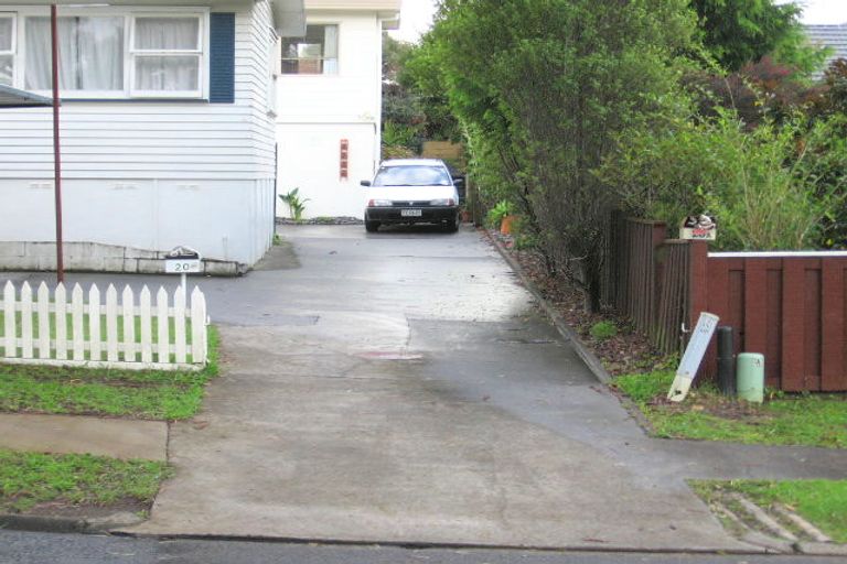 Photo of property in 1/20 La Perouse Street, Botany Downs, Auckland, 2010