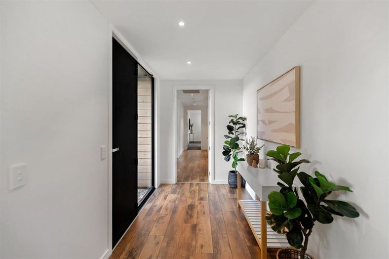 Photo of property in 20 Jacks Point Rise, Jacks Point, Queenstown, 9371