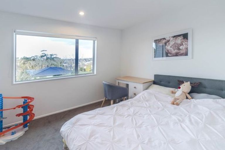 Photo of property in 28 Harris Drive, Silverdale, 0932