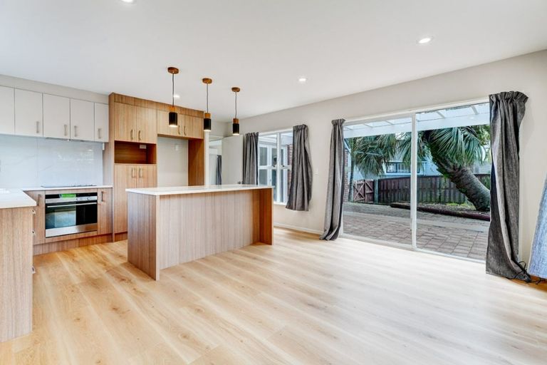 Photo of property in 3 Charles Prevost Drive, The Gardens, Auckland, 2105