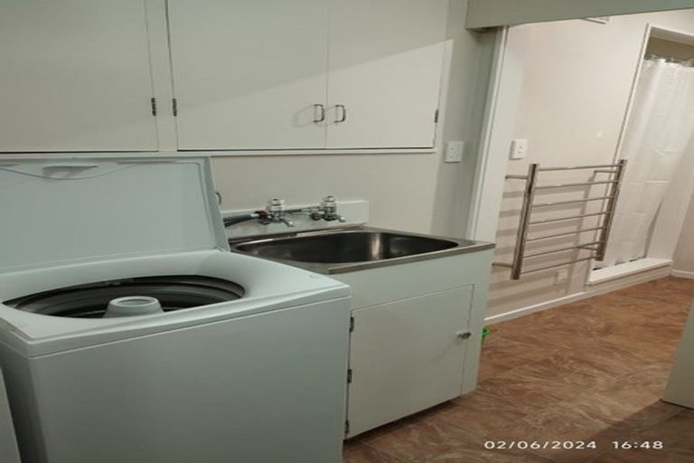 Photo of property in 19 Carluke Street, Paparangi, Wellington, 6037