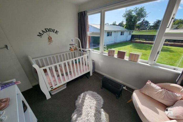 Photo of property in 72 Niven Street, Avondale, Christchurch, 8061