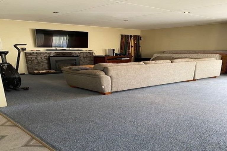 Photo of property in 49 Tait Drive, Greenmeadows, Napier, 4112