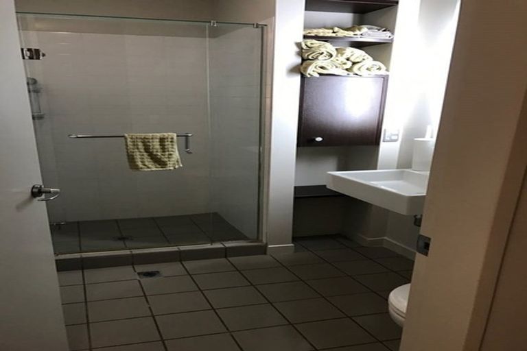 Photo of property in Montreaux Apartments, 6k/164 The Terrace, Wellington Central, Wellington, 6011