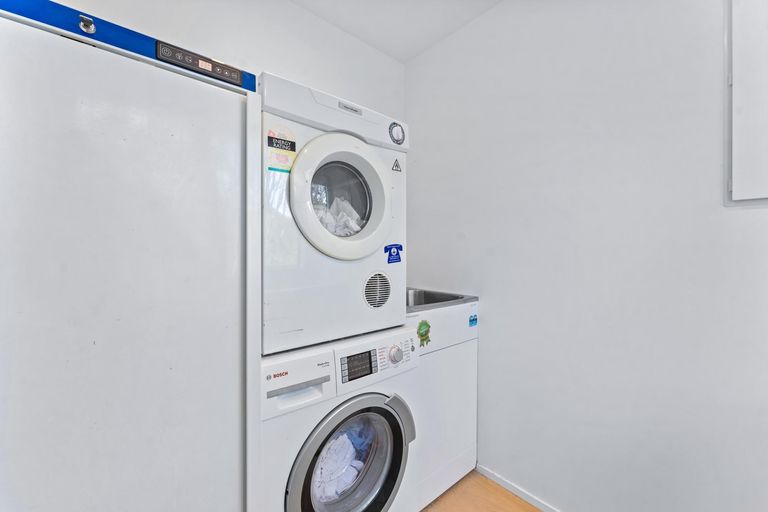 Photo of property in 6 Wendy Hood Way, Snells Beach, 0920