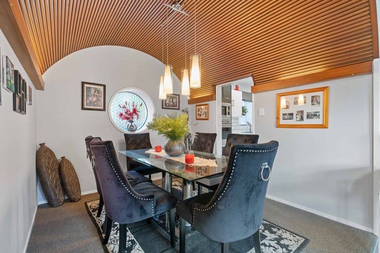 Photo of property in 22 Glenora Place, Hornby, Christchurch, 8042