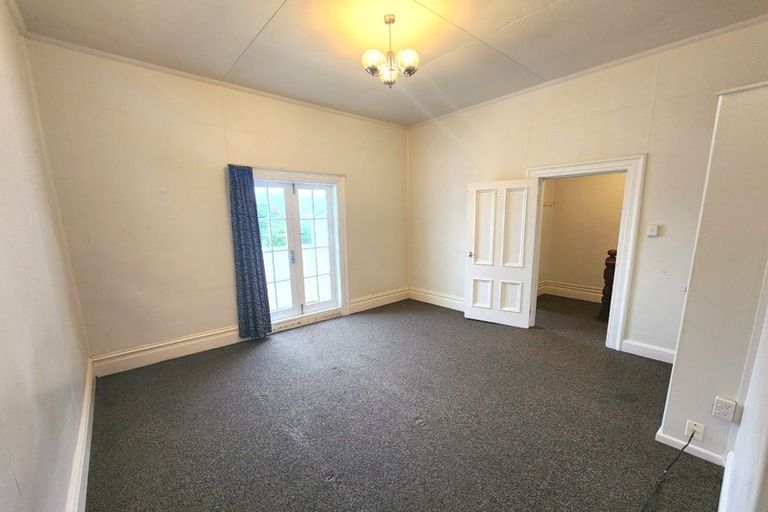 Photo of property in 80 Roxburgh Street, Mount Victoria, Wellington, 6011