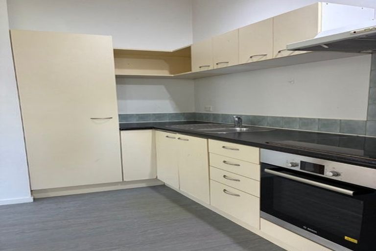 Photo of property in 53 Triangle Road, Massey, Auckland, 0614