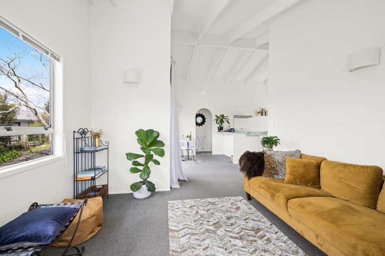 Photo of property in 9 Sunlight Promenade, Snells Beach, 0920