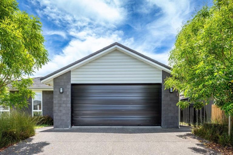 Photo of property in 27 Raynor Crescent, Pyes Pa, Tauranga, 3112
