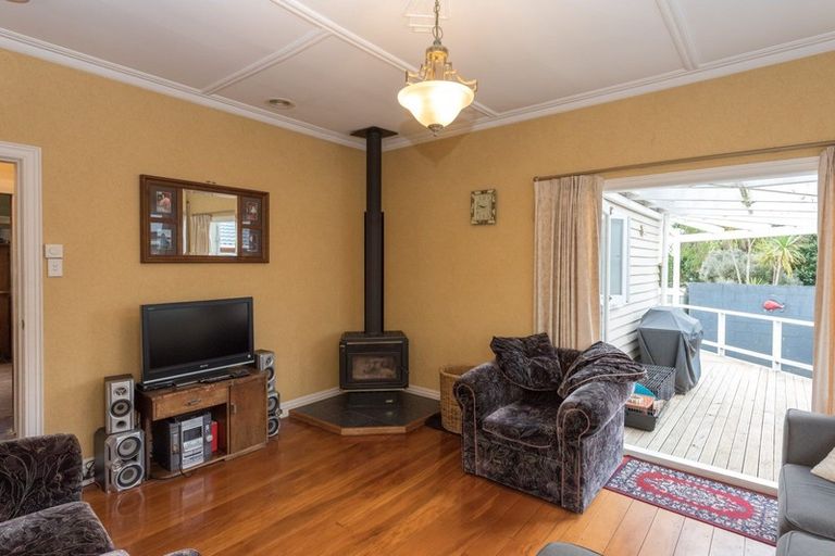 Photo of property in 263 Huatoki Street, Upper Vogeltown, New Plymouth, 4310