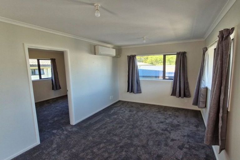 Photo of property in 67 Pomaria Road, Henderson, Auckland, 0610