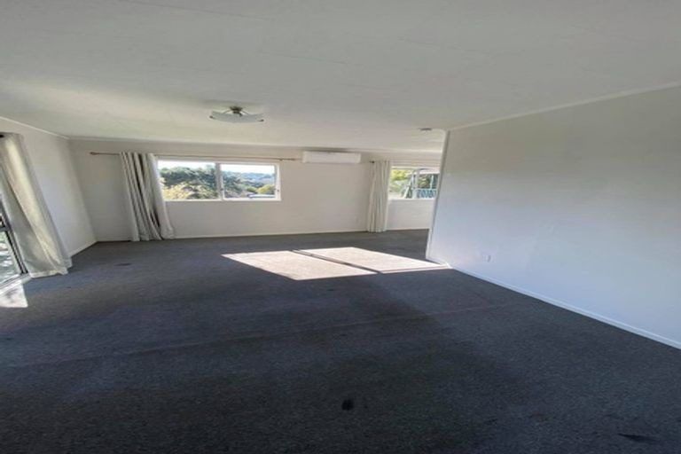 Photo of property in 1/73 Spinella Drive, Bayview, Auckland, 0629