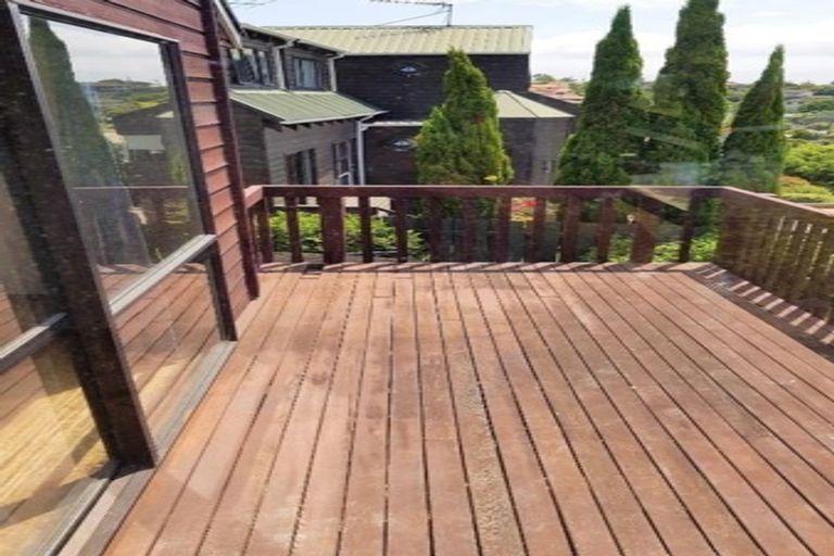 Photo of property in 870a Beach Road, Waiake, Auckland, 0630