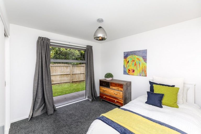 Photo of property in 17a Heta Road, Highlands Park, New Plymouth, 4312