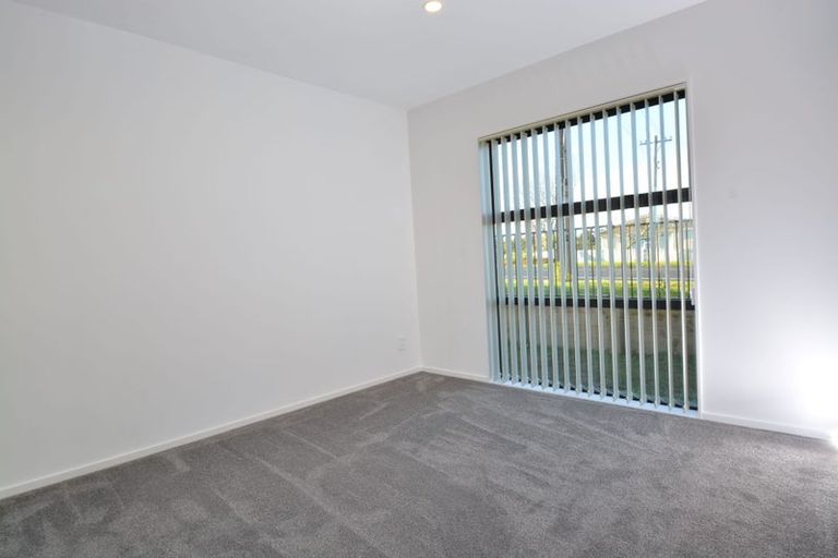 Photo of property in 26a Hutchinsons Road, Bucklands Beach, Auckland, 2014