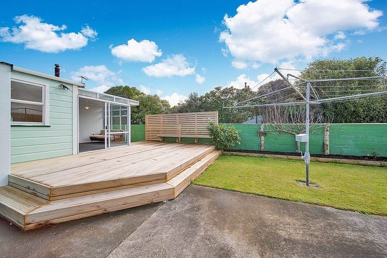 Photo of property in 28 Disraeli Street, Hawera, 4610