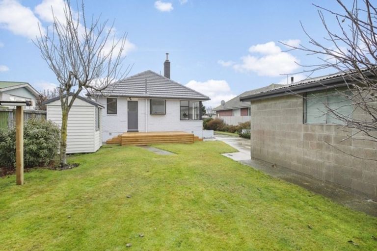 Photo of property in 12 Blankney Street, Hornby, Christchurch, 8042