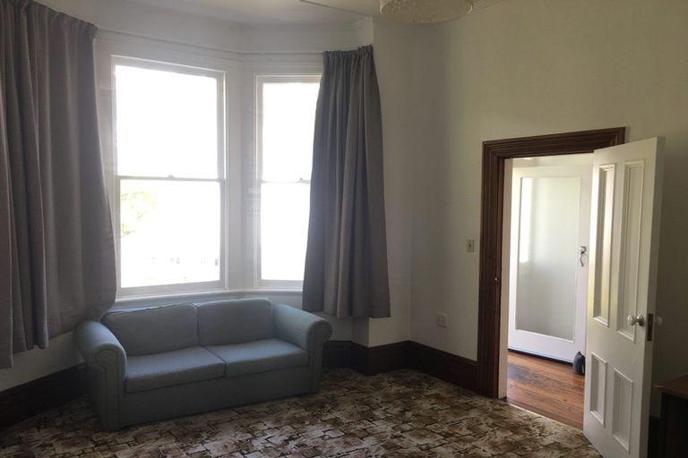 Photo of property in 19 Myrtle Crescent, Mount Cook, Wellington, 6021