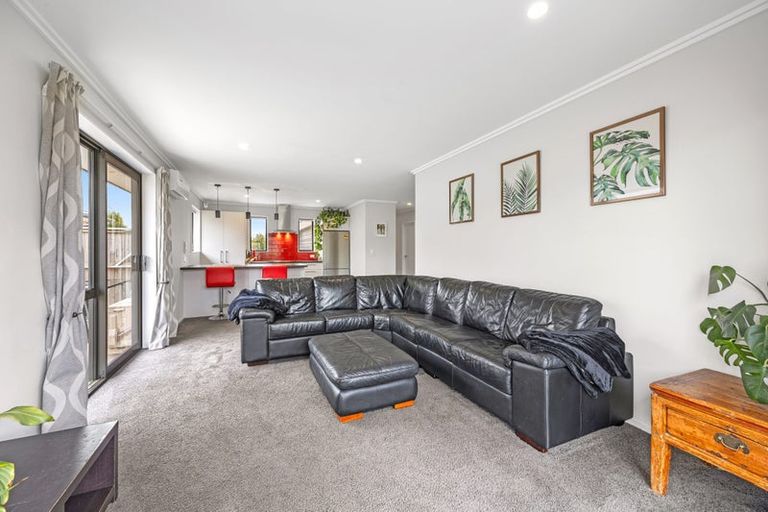 Photo of property in 17 Minerva Crescent, Woodend, 7610