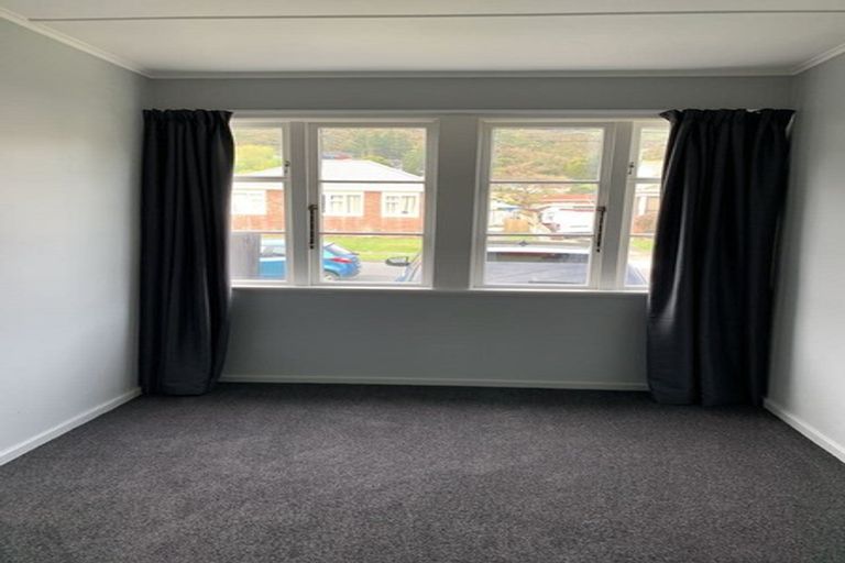 Photo of property in 12-14 Newcombe Street, Naenae, Lower Hutt, 5011