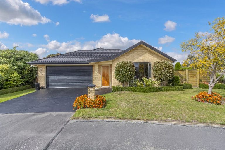 Photo of property in 22 Garforth Green, Halswell, Christchurch, 8025