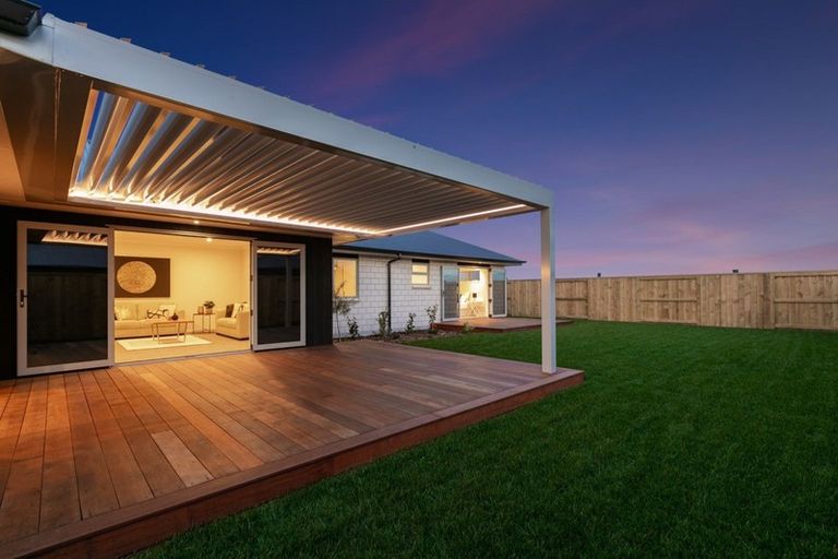 Photo of property in 32 Montiicola Drive, Papamoa Beach, Papamoa, 3118