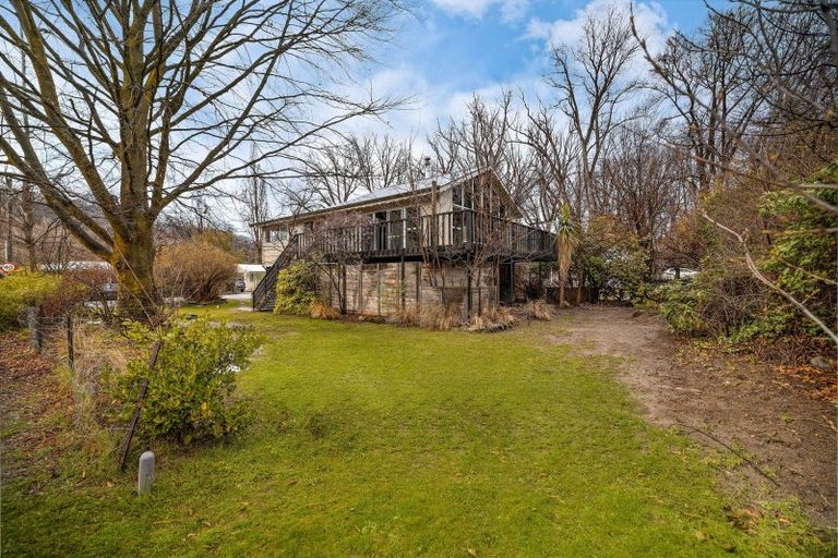 Photo of property in 6 Merioneth Street, Arrowtown, 9302