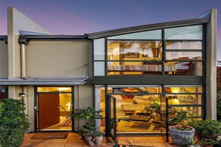 Photo of property in 4/16 Huron Street, Takapuna, Auckland, 0622