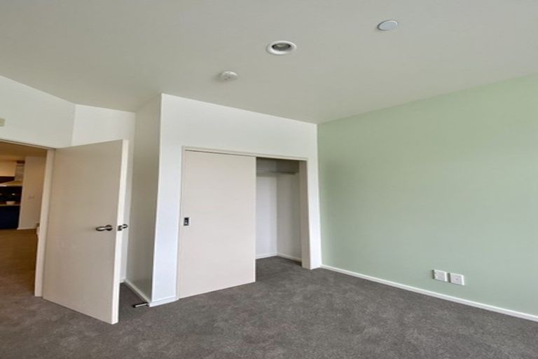 Photo of property in Stadium Garden Flats, 317/107 Thorndon Quay, Pipitea, Wellington, 6011