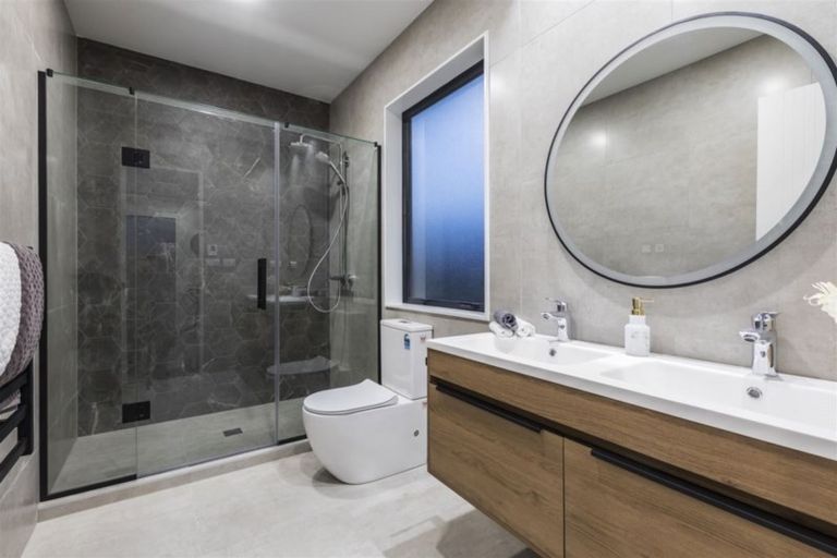 Photo of property in 7 William Blake Way, Riverhead, 0820