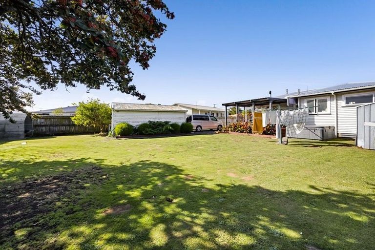 Photo of property in 8 Pacey Avenue, Hawera, 4610