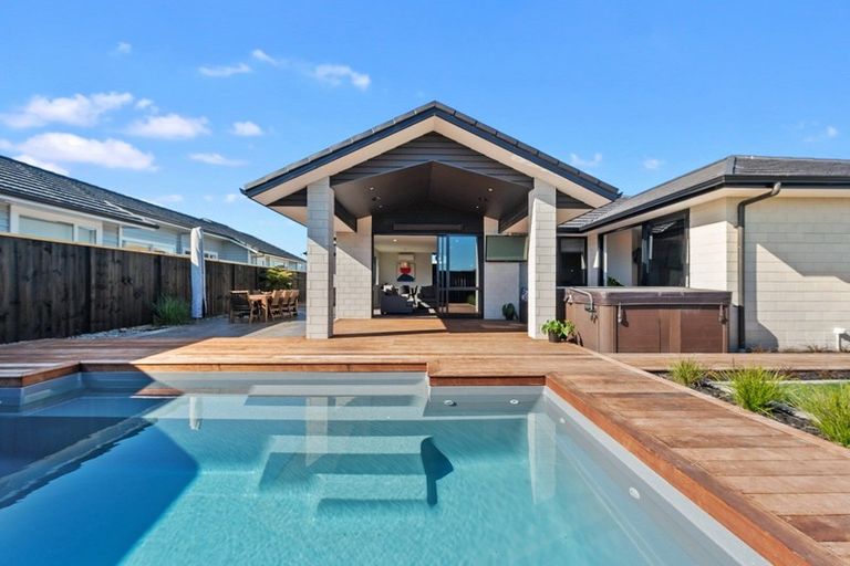 Photo of property in 3 The Meadows Drive, Flagstaff, Hamilton, 3210